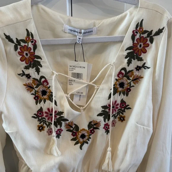 cupcakes & cashmere Cream Dress with Floral Accents - Picture 4 of 6